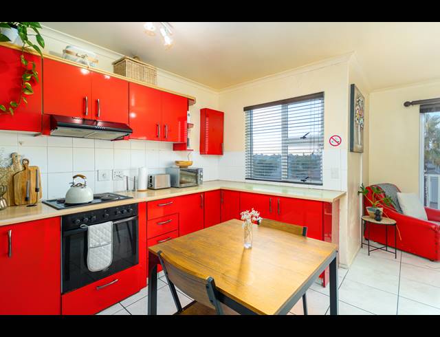 0.5 BEDROOM SECTIONAL TITLE SOLD IN BLOUBERG SANDS